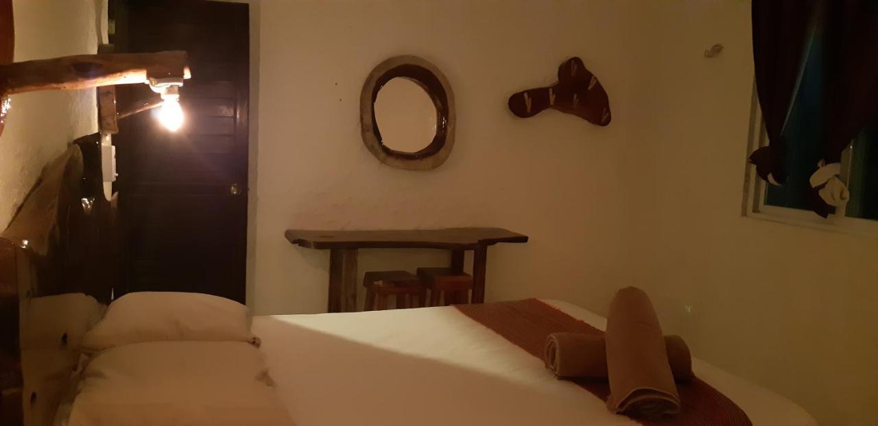 Hostel La Isla Holbox Exterior photo